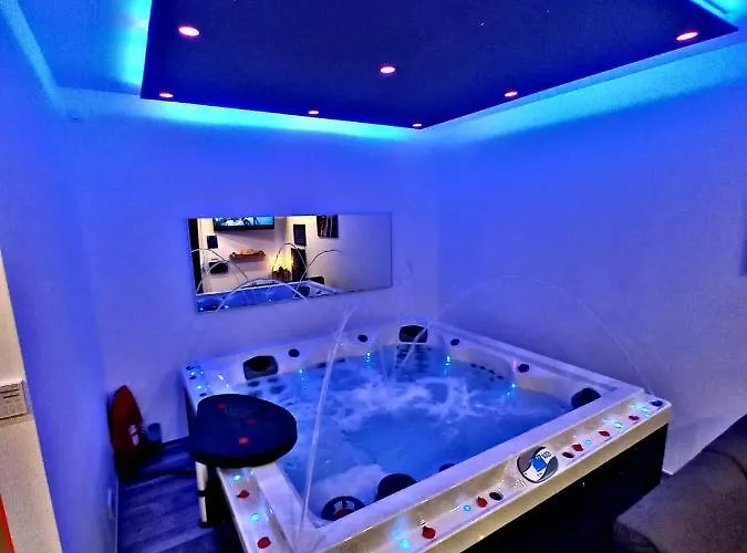 Cocoon Douce Heure Guest house 4*